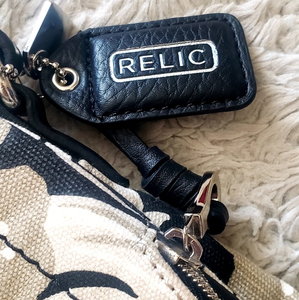 NWOT-Relic shoulder purse w/amazing storage-black - Picture 5 of 6